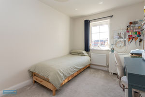 Bedroom- click for photo gallery
